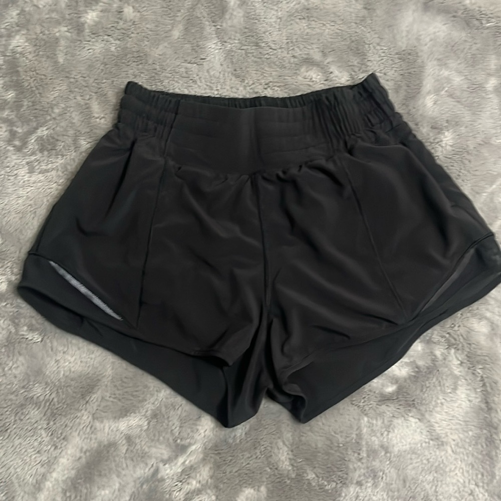 Lululemon Hotty Hot HR shorts 2.5” *lined, size 4, black